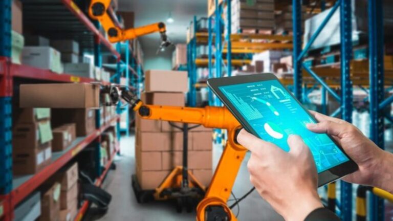 The Role of Technology in Optimizing Warehouse Operations