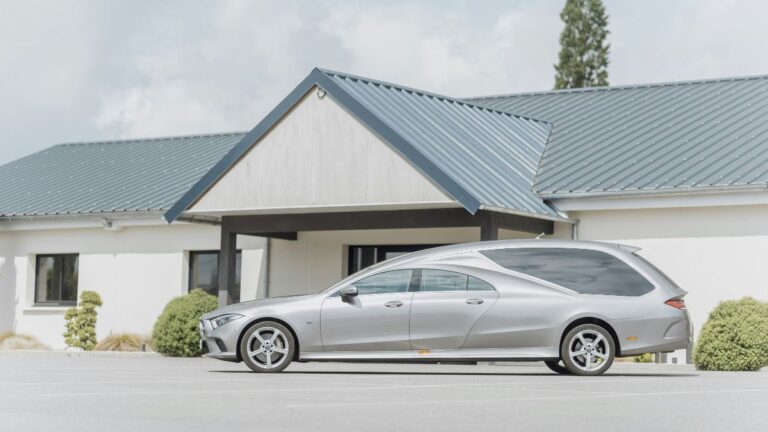 Exploring the Allure of Mercedes Blanche OnlyFans: A Deep Dive into Her Journey